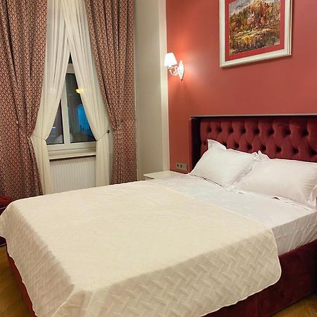 Grand De Luxe Residence リヴィウ エクステリア 写真