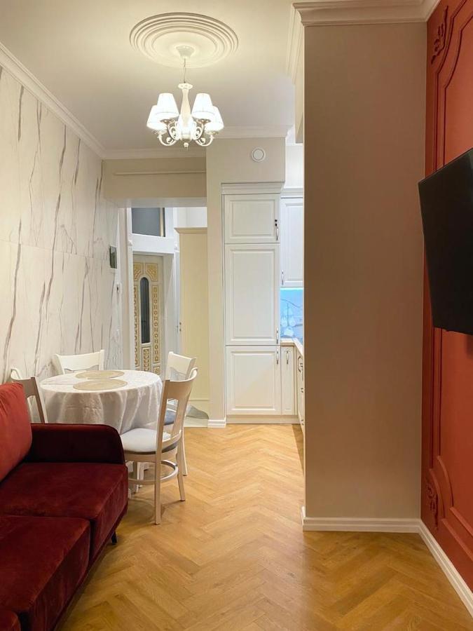 Grand De Luxe Residence リヴィウ エクステリア 写真